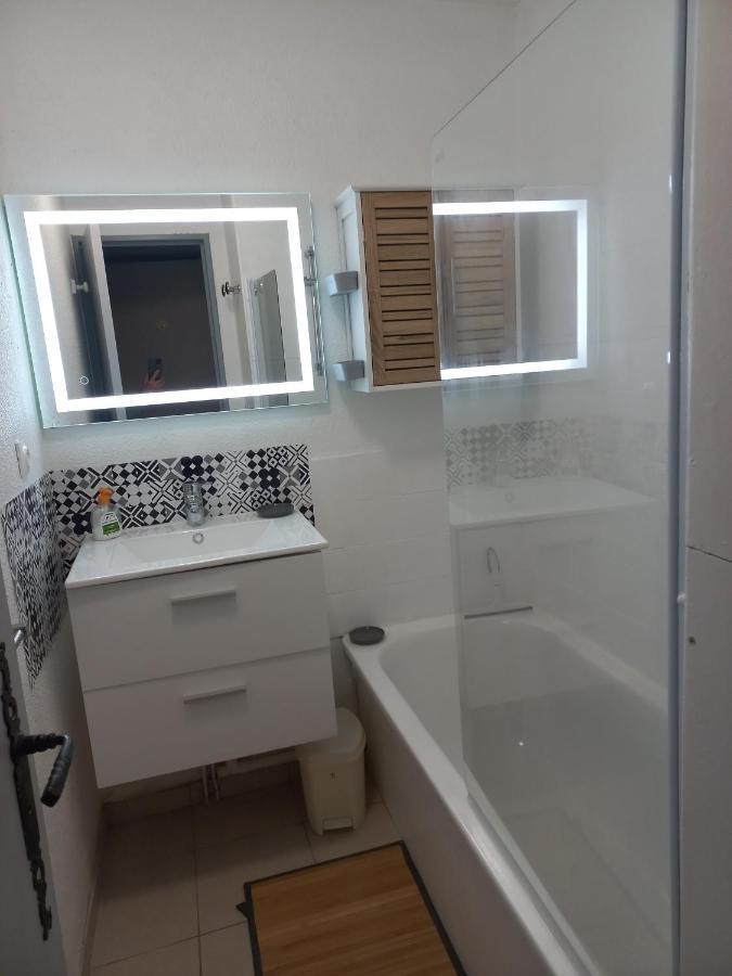 T2,33 M2,quartier Malfato Et Aqualand *